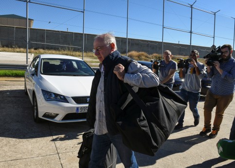 Rato enters prison