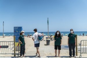 Barcelona City Council 'beach helpers'