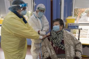 Second doses of the Covid-19 vaccine being administered in the region of Murcia on 18 January 2021