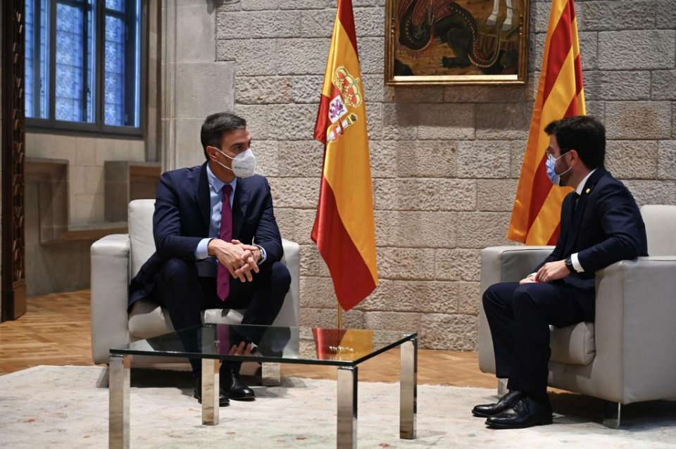 Spanish Prime Minister meeting with the Catalan President, Pere Aragonès, on 15 September 2021 in Barcelona.