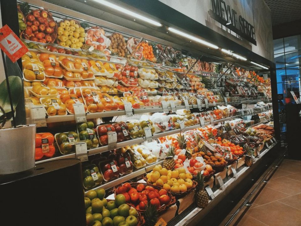 Library image of supermarket.
