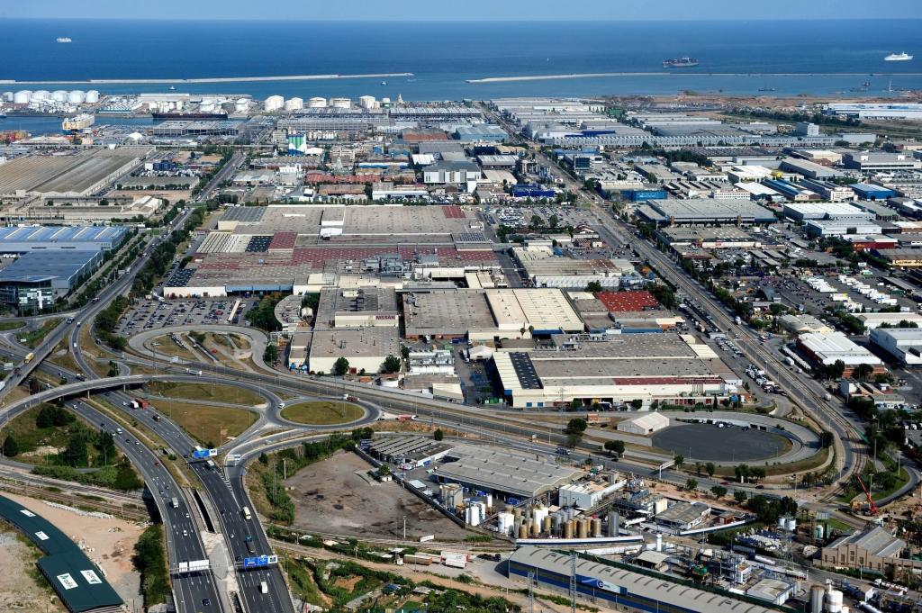 Aerial view of the Nissan plants in the Zona Franca area of Barcelona.
