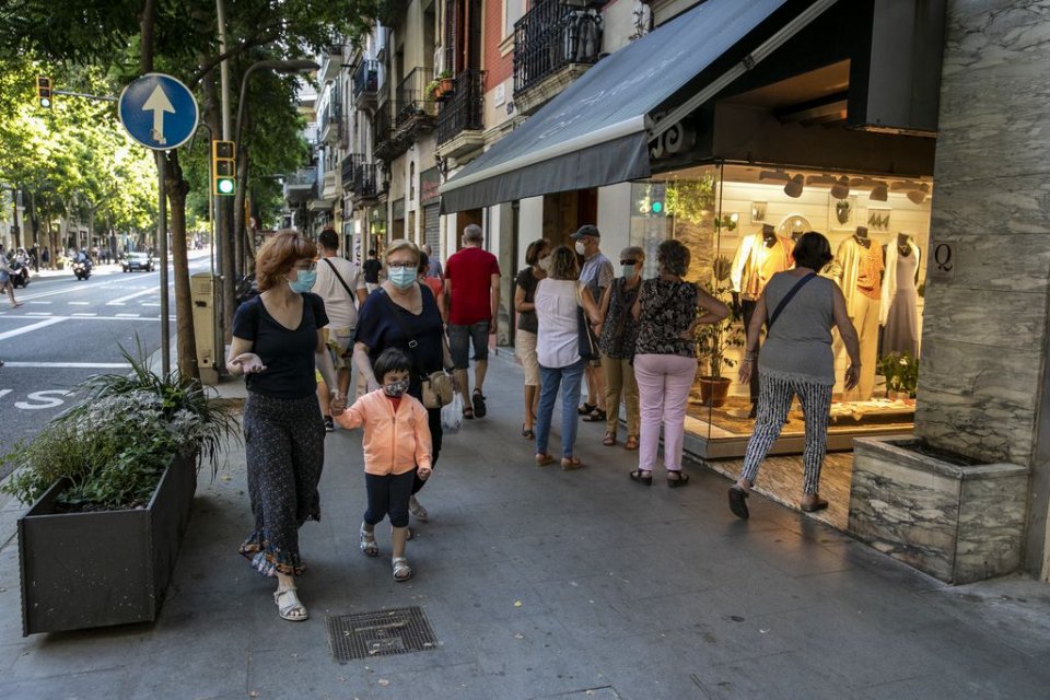 shoppers in Barcelona