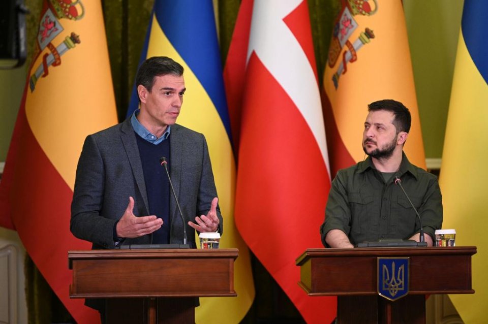 Sánchez during the press conference with Zelensky