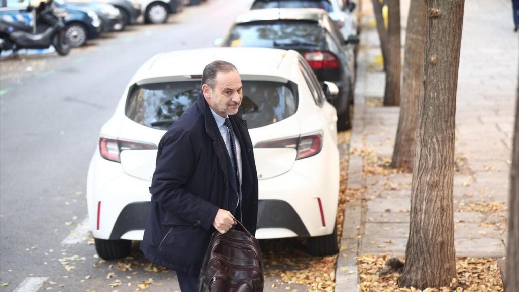 Spain’s former transport minister detained without bail in corruption investigation