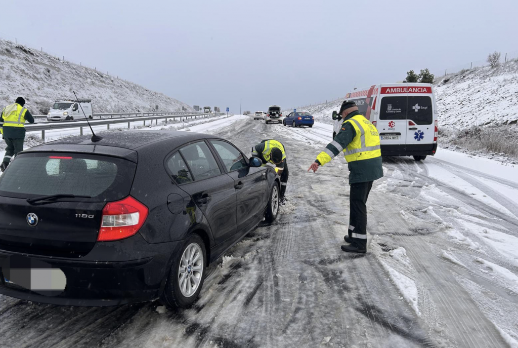 Storm Kristin halts classes across several regions in Spain, with rail and road travel also disrupted