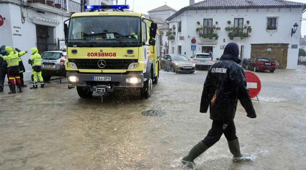 Thousands evacuated in Andalusia as Storm Leonardo leaves homes without power, towns cut off