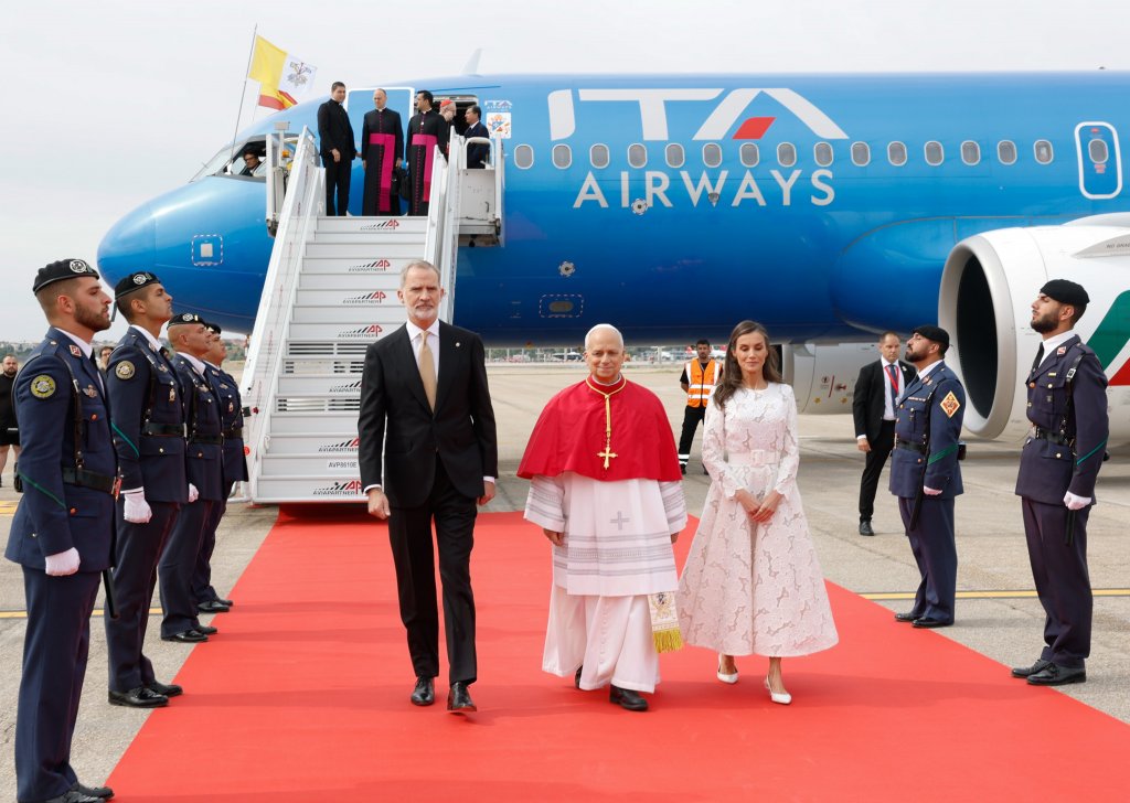 Pope Leo begins landmark Spain tour amid political tensions and migration debate