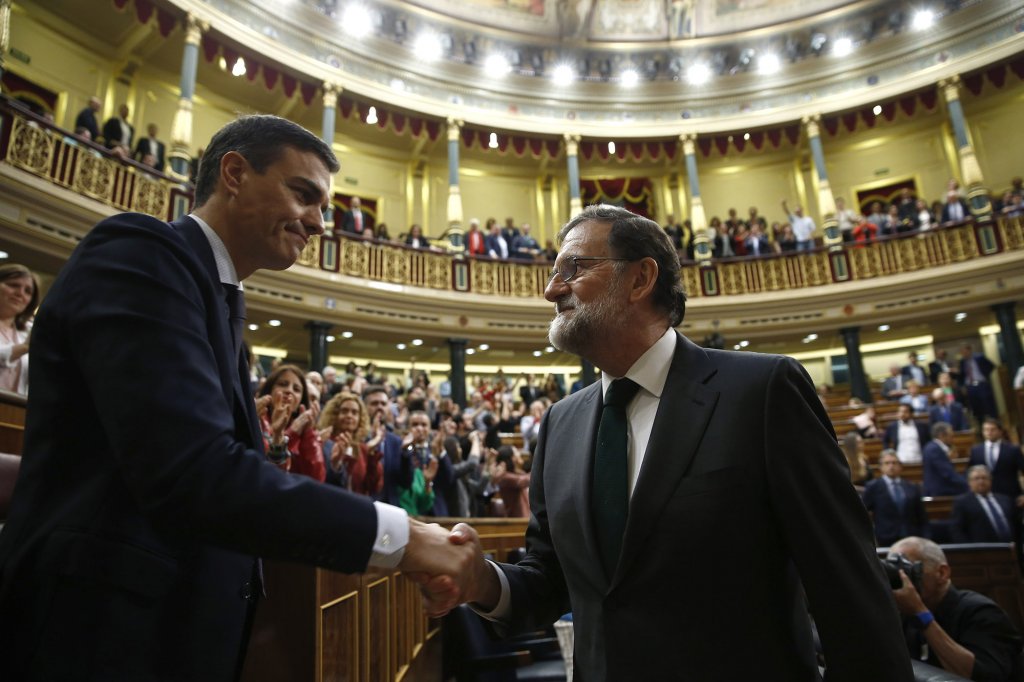S nchez embarrassed As Rajoy Refuses To Apologise For France Football s-nchez-embarrassed-as-rajoy-refuses-to-apologise-for-france-football