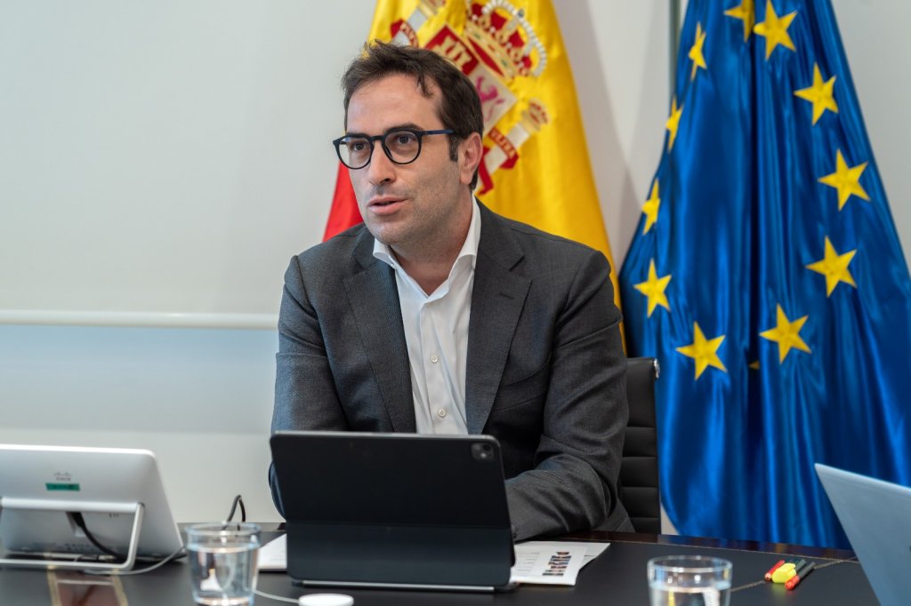 Spain's economy gathers pace with 0. 7% second-quarter growth - Spain in English